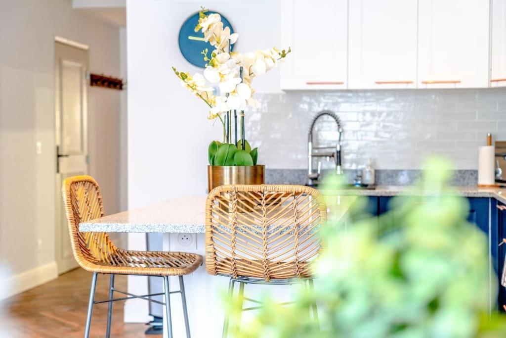 Superbe Appartement Neuf, Climatise Centre Village Le Plan-de-la-Tour Exterior photo